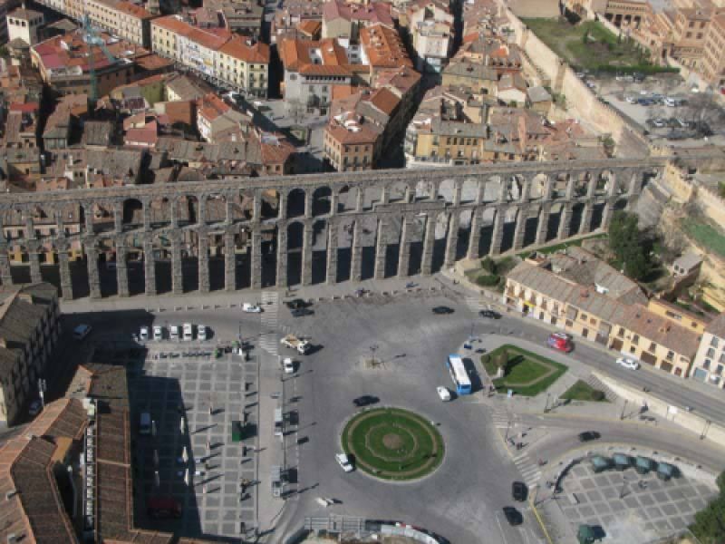 Vistas de Azoguejo y el Acueducto de Segovia